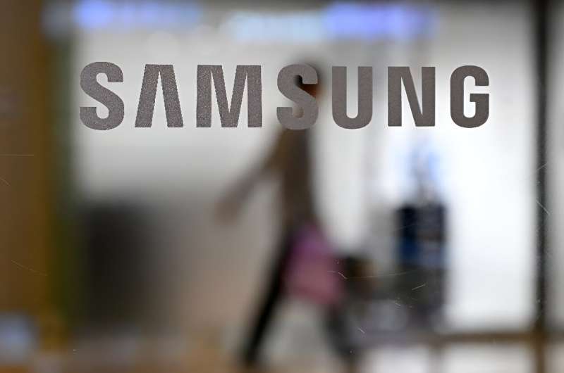 A Samsung informou na terça-feira que os lucros operacionais caíram quase 80 por cento no terceiro trimestre