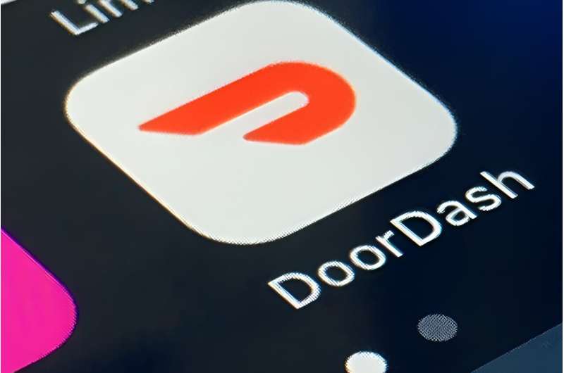 Os pedidos do DoorDash aumentaram 24% no terceiro trimestre, ajudando a empresa a reduzir suas perdas